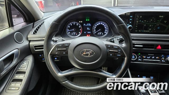 Hyundai Sonata 2020 — Фото 13/20