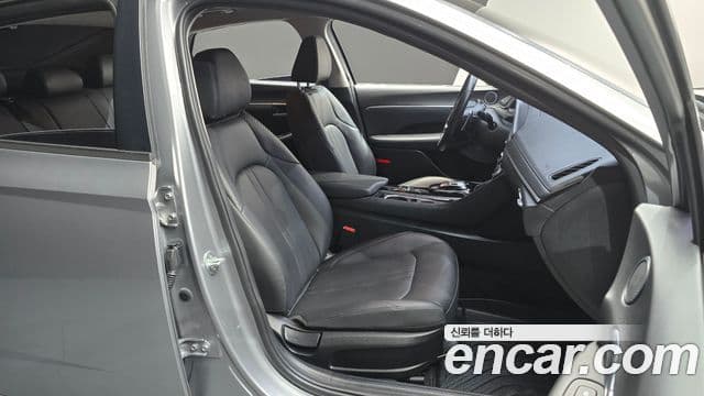 Hyundai Sonata Hybrid 2020 — Photo 6/32