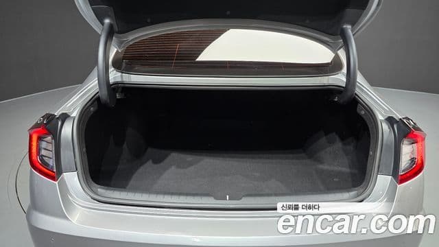Hyundai Sonata Hybrid 2020 — Photo 10/32