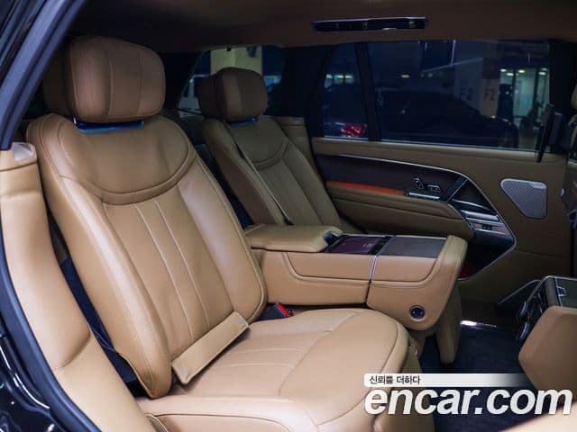Land Rover Range Rover 2022 — ფოტო 14/20