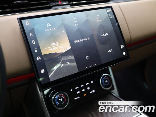 Land Rover Range Rover 2022 — ფოტო 19/20
