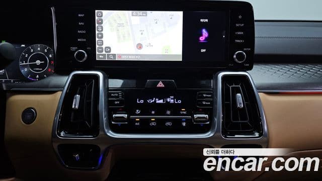 Kia Sorento 2023 — фото 14 из 20