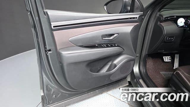 Hyundai Tucson Hybrid 2023 — ფოტო 2/34