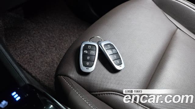 Hyundai Tucson Hybrid 2023 — ფოტო 22/34