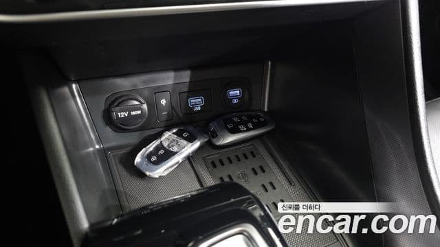 Hyundai Sonata Hybrid 2022 — Photo 18/32