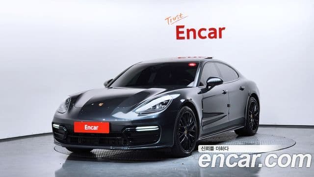 Porsche Panamera 2018 — ფოტო 1/20