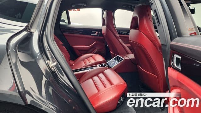 Porsche Panamera 2018 — ფოტო 11/20