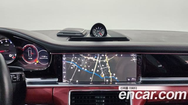 Porsche Panamera 2018 — ფოტო 12/20