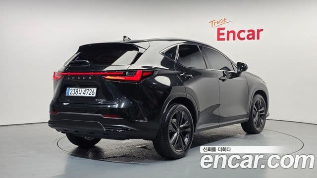 Lexus NX350h 2023 — Фото 2/20