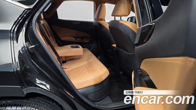 Lexus NX350h 2023 — Фото 12/20