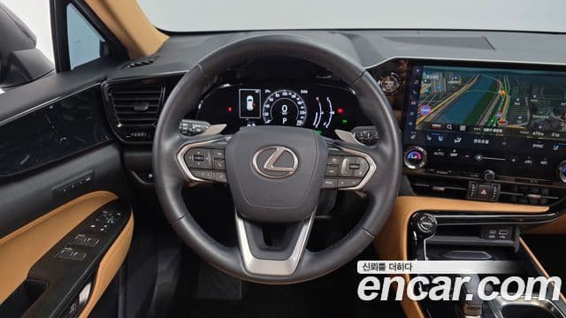 Lexus NX350h 2023 — Фото 13/20
