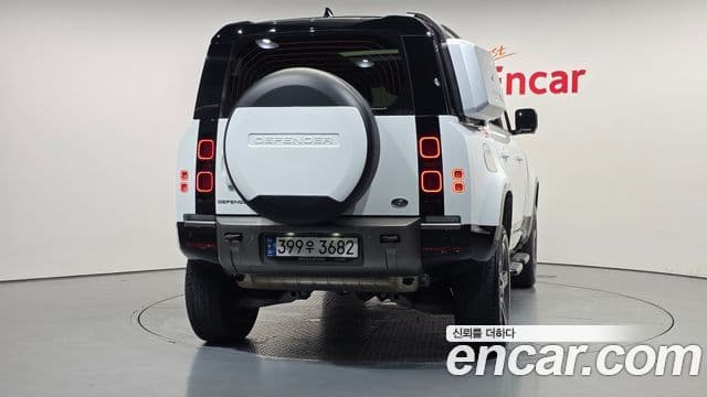 Land Rover Defender 2023 — ფოტო 4/20