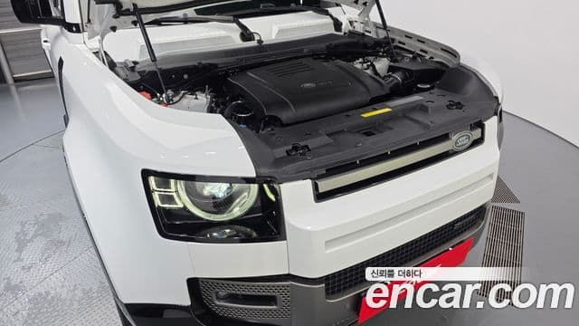 Land Rover Defender 2023 — ფოტო 6/20