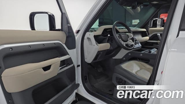 Land Rover Defender 2023 — ფოტო 10/20