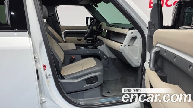 Land Rover Defender 2023 — ფოტო 11/20