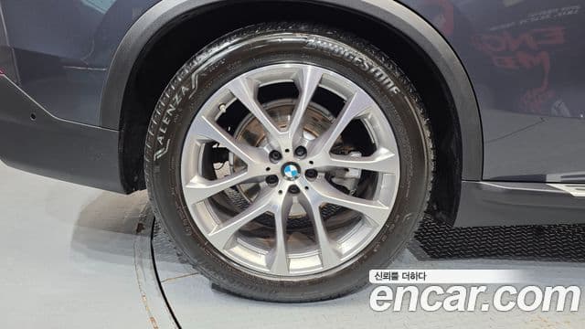 BMW X5 2020 — ფოტო 25/31