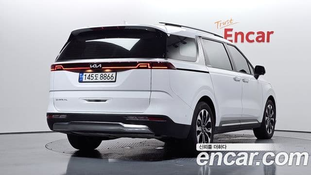 Kia Carnival 2023 — Şəkil 2/20