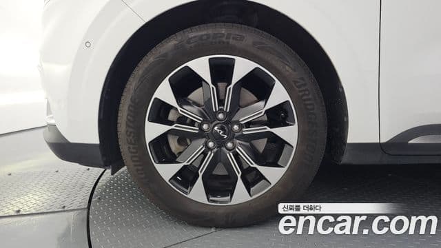 Kia Carnival 2023 — Şəkil 5/20