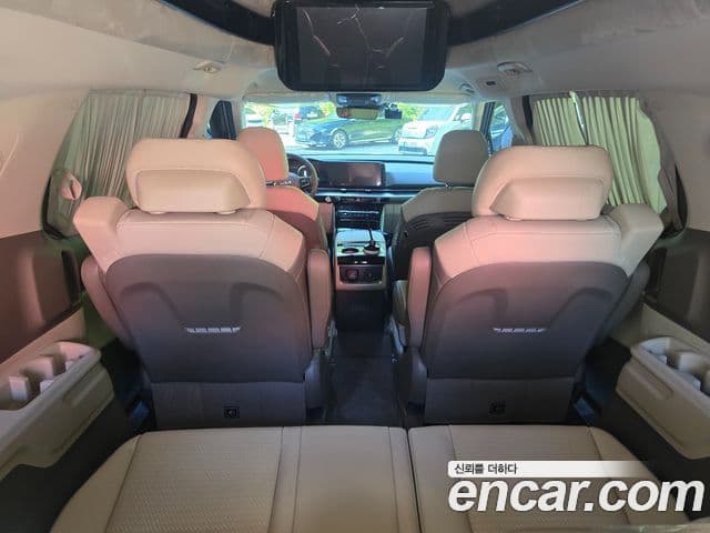 Kia Carnival 2022 — ფოტო 13/20