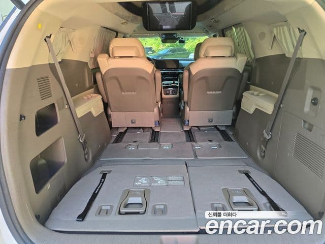 Kia Carnival 2022 — ფოტო 14/20