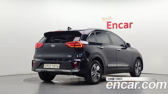 Kia Niro 2020 — ფოტო 2/20