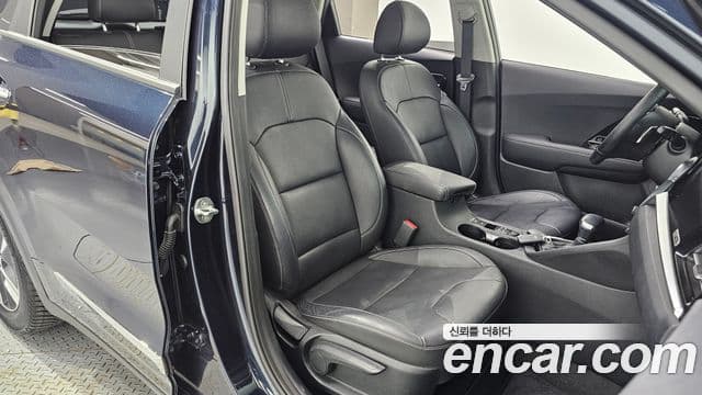 Kia Niro 2020 — ფოტო 11/20