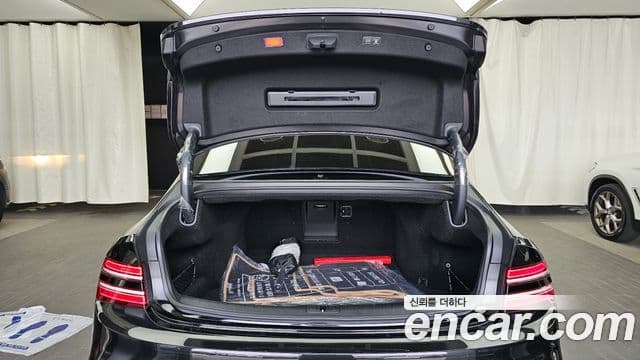 Genesis Electrified G80 2025 — фото 19 из 20
