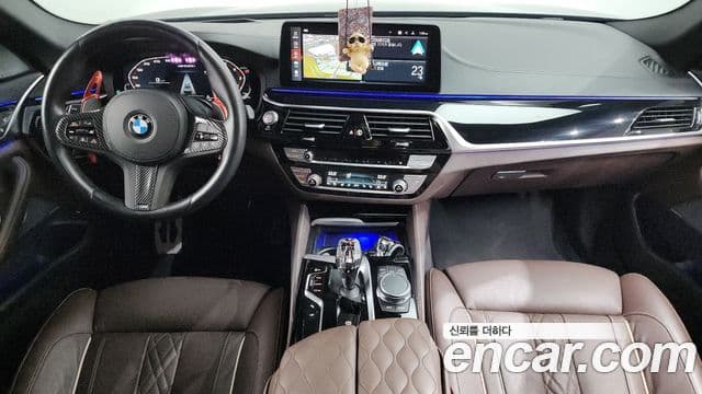 BMW 5 Series 2023 — ფოტო 7/20