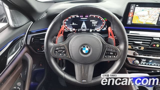 BMW 5 Series 2023 — ფოტო 13/20