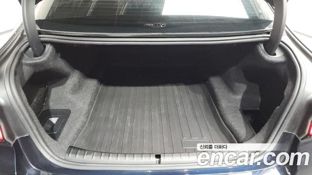 BMW 5 Series 2023 — ფოტო 19/20