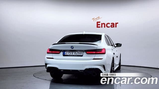 BMW 3 Series 2022 — ფოტო 4/20