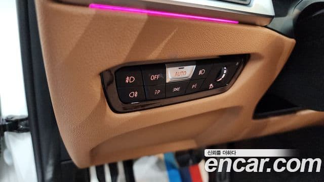 BMW 3 Series 2022 — ფოტო 20/20