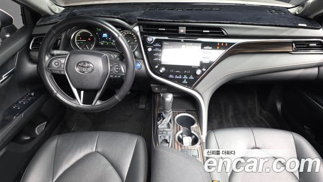 Toyota Camry 2018 — Şəkil 5/37