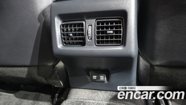 Toyota Camry 2018 — Şəkil 37/37