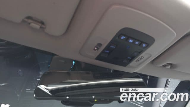 Toyota Camry 2018 — Şəkil 15/37