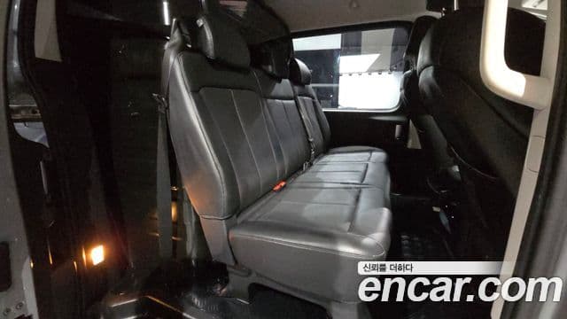 Hyundai Staria 2021 — ფოტო 12/20
