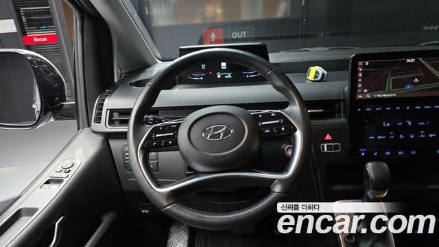 Hyundai Staria 2021 — ფოტო 13/20