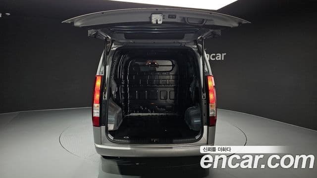 Hyundai Staria 2021 — ფოტო 20/20