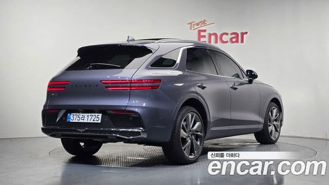 Genesis GV70 2025 — Şəkil 1/20