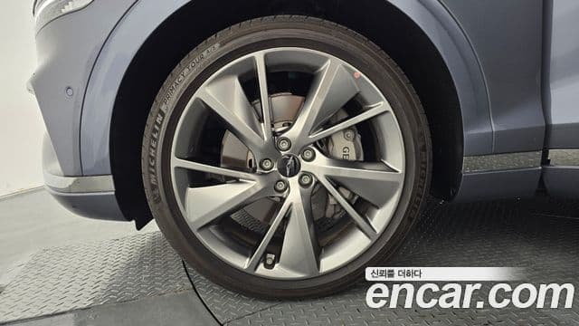 Genesis GV70 2025 — ფოტო 4/20