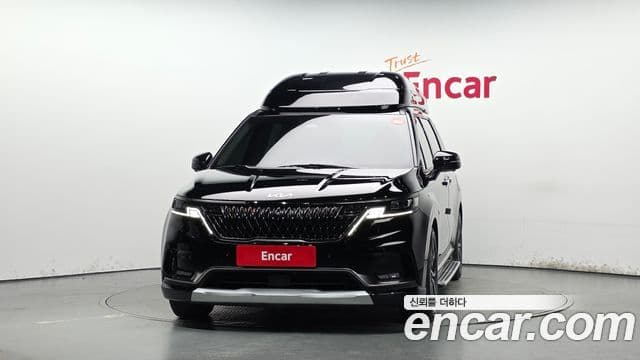 Kia Carnival 2021 — ფოტო 3/20