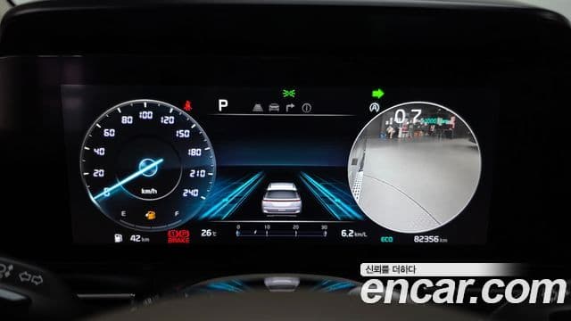 Kia Carnival 2021 — ფოტო 8/20