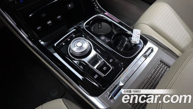 Kia Carnival 2021 — ფოტო 9/20