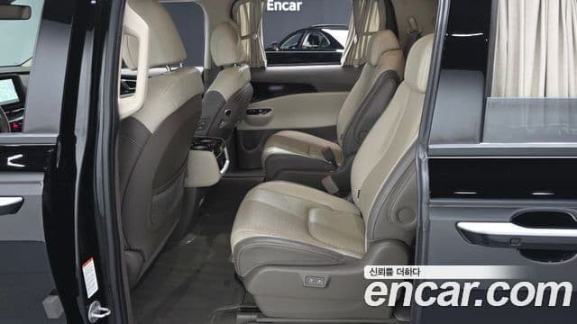 Kia Carnival 2021 — ფოტო 11/20