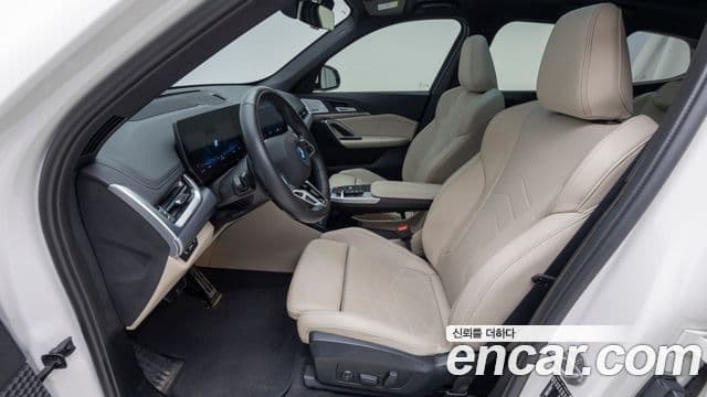 BMW iX1 2023 — ფოტო 2/20