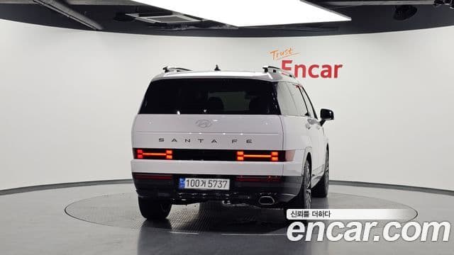 Hyundai Santa Fe 2023 — ფოტო 4/20