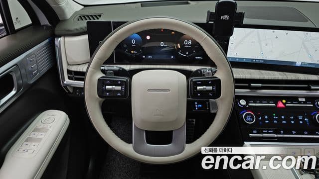 Hyundai Santa Fe 2023 — ფოტო 13/20