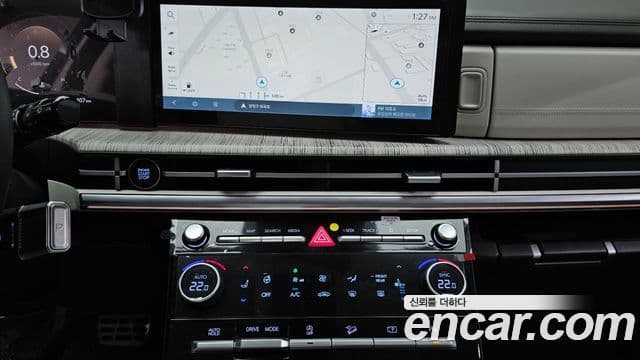 Hyundai Santa Fe 2023 — ფოტო 14/20