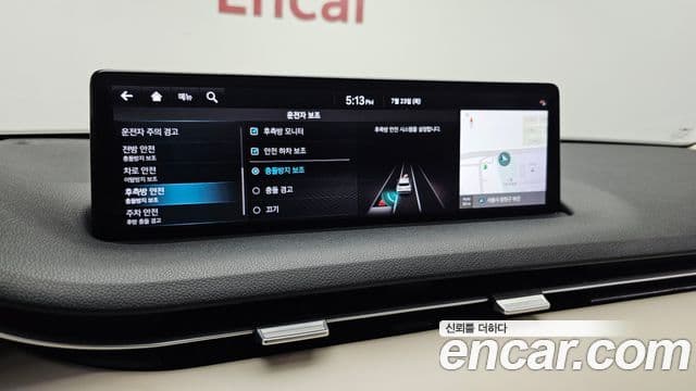 Genesis GV70 2021 — ფოტო 17/20
