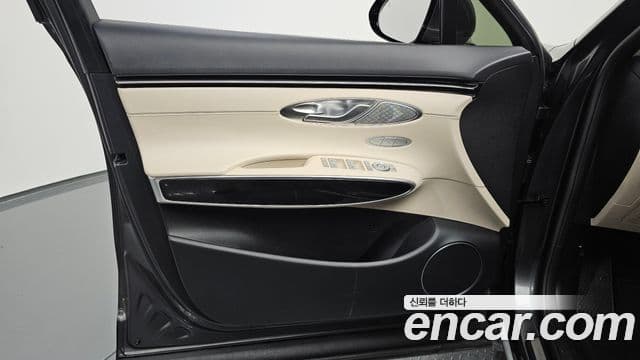 Genesis GV70 2021 — Photo 5/36